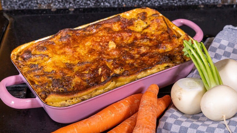 Rezept: Gratin aus Mairübchen und Hackfleisch - SWR4