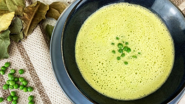 Rezept: Feine asiatische Erbsensuppe - SWR4