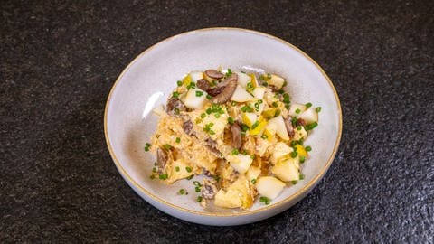 Herbstlicher Sauerkrautsalat mit Maronen und Birnen