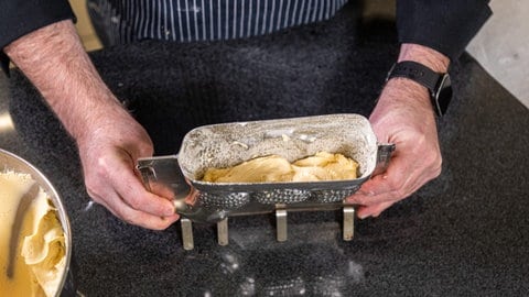 Leckere Ostertradition backen: das Osterlamm