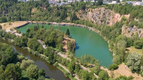 Der Baggersee in Diez liegt im Naturschutzpark Nassau