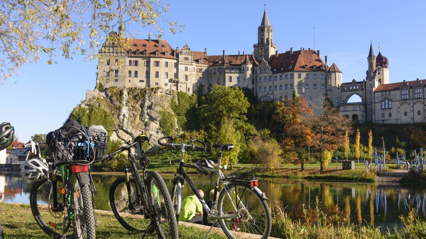 Das Schloss Sigmaringen in Baden-Württemberg mit dem Rad erkunden.