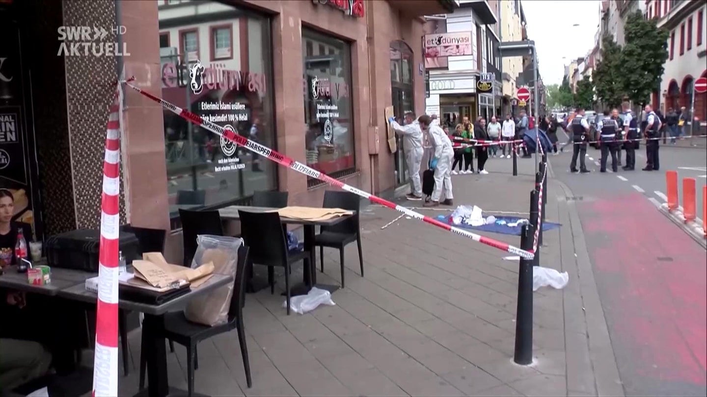 Demo In Mannheim Ein Jahr Nach Tod Eines Mannes Nach Polizeieinsatz ...