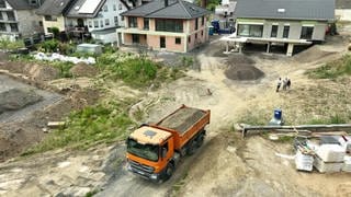 Zwei Jahre nach der Flut: Blick auf Neubauten in Altenahr 
