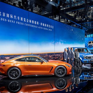 Mercedes-Modelle auf der Messe Auto China 2024 - Mercedes-Benz bestärkt seine „Inspired by China"-Stragegie. E-Fahrzeuge von Mercedes drohen auf dem wichtigsten Markt in China zu Ladenhüter zu werden, kritisieren Aktionäre.