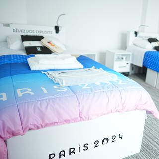 Olympia Betten aus Pappe Paris 2024