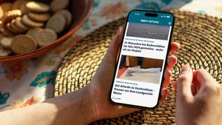 Die SWR Aktuell-App auf einem Smartphone