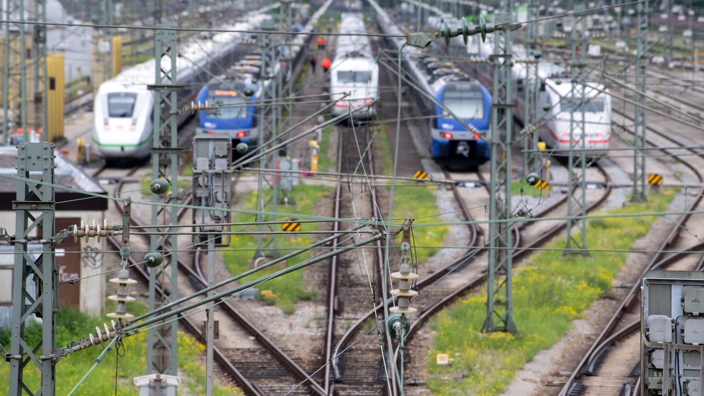 Bahn-Streik Am Freitag - SWR Aktuell