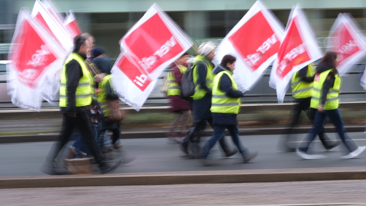 Ver.di Sieht Vor Tarifverhandlungen Hohe Motivation Für Proteste - SWR ...