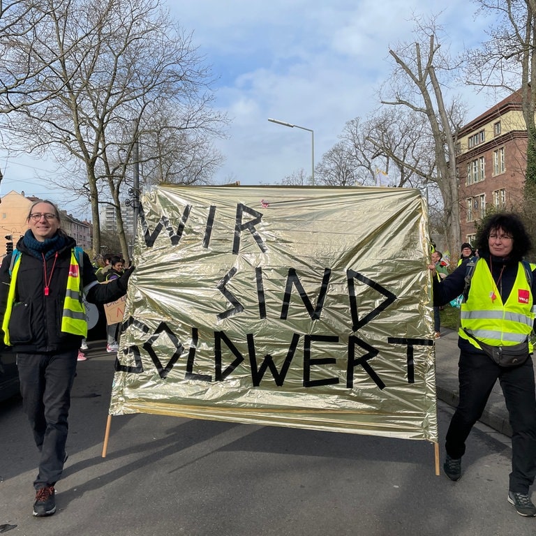 Tarifeinigung: Mehr Geld Für Beschäftigte Im öffentlichen Dienst - SWR ...