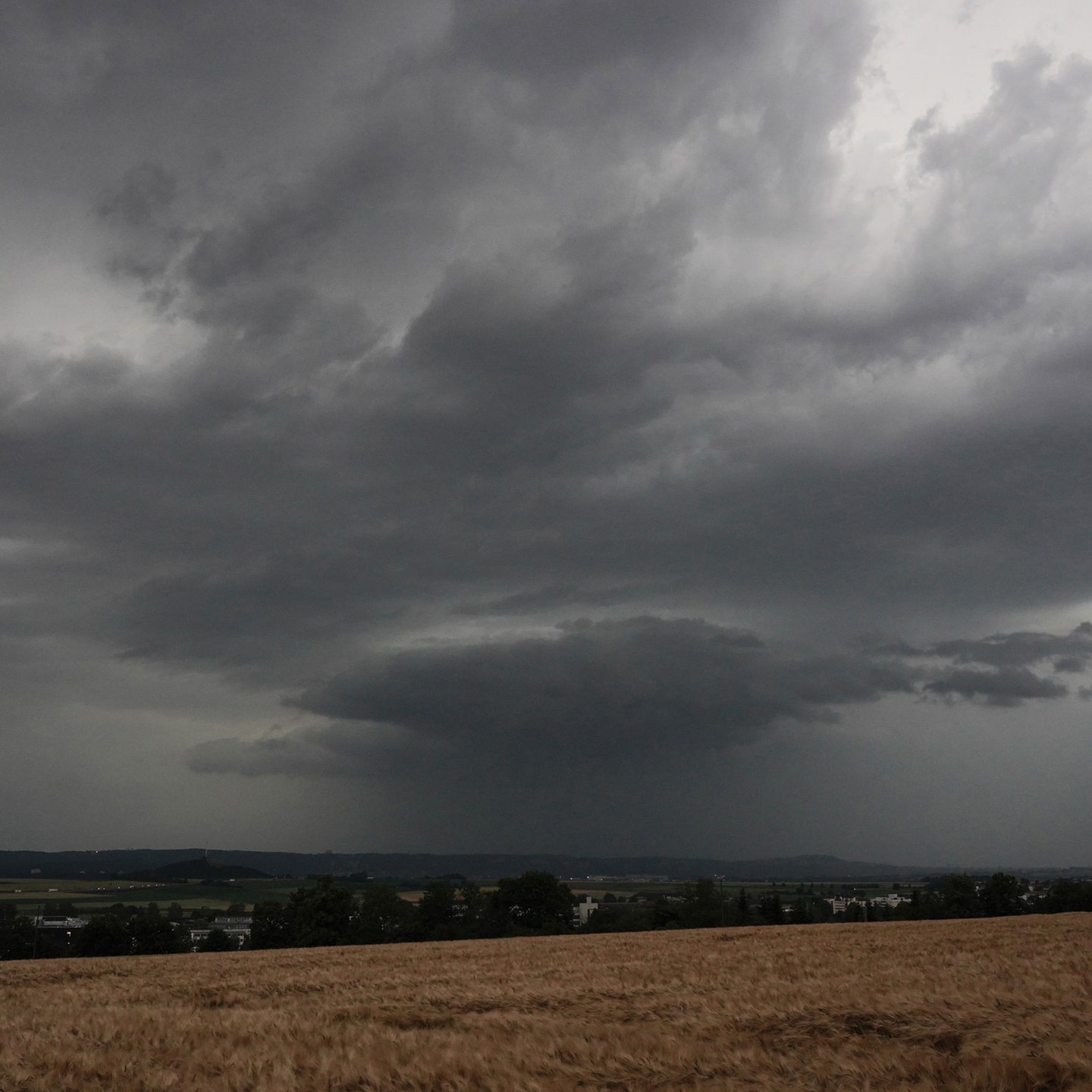 Wetterwarnungen Für BW: Wenn Superzellen Und Unwetter Drohen - SWR Aktuell