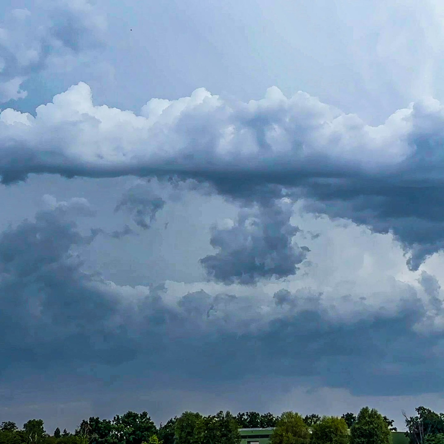 Wetter In BW: Gewitter Mit Starkregen Und Hagel Möglich - SWR Aktuell