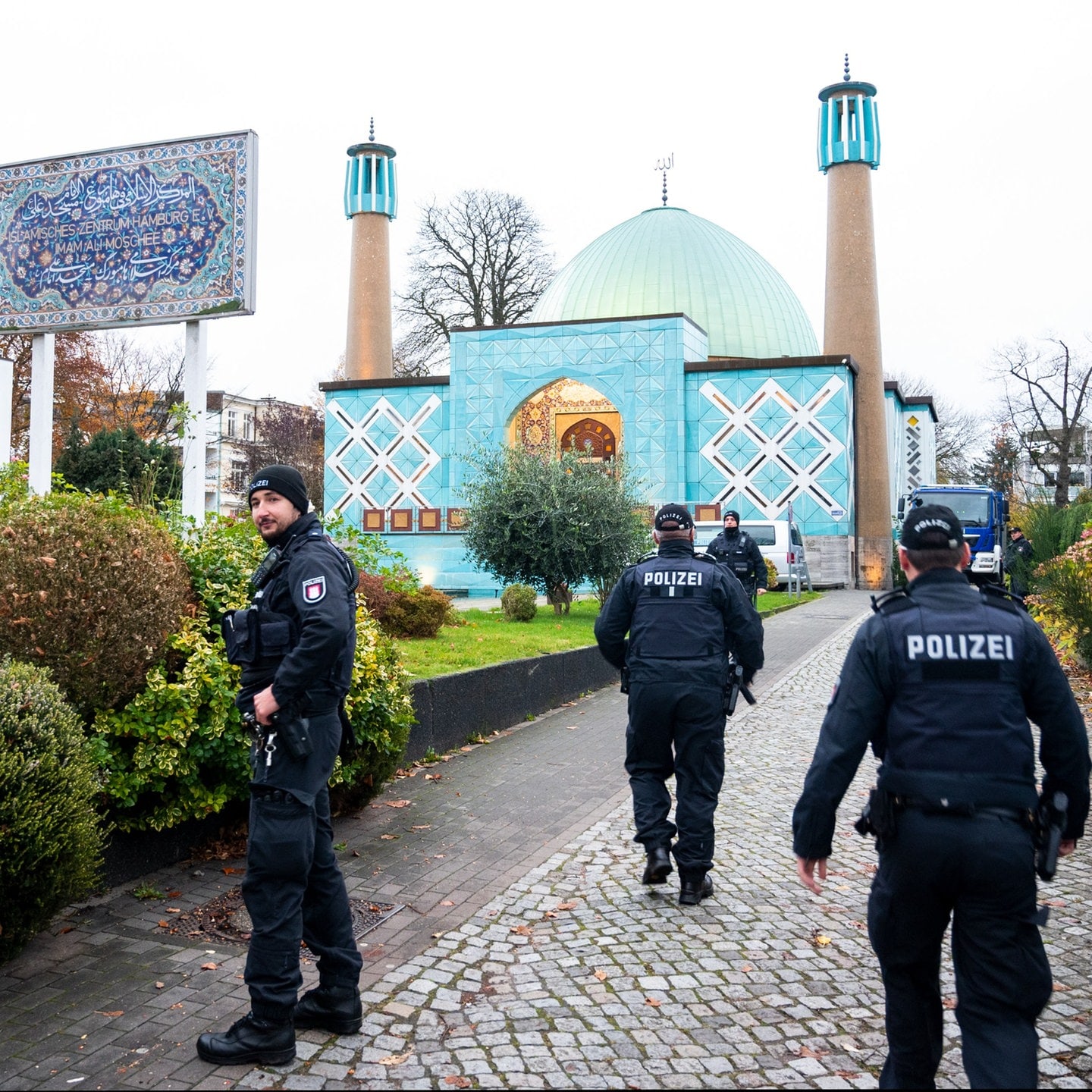 Razzia Gegen Islamisten: Objekt In Stuttgart Durchsucht - SWR Aktuell