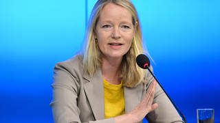 Thekla Walker (Bündnis 90Die Grünen), Umweltministerin von Baden-Württemberg, legt bei einer Pressekonferenz im Landtag einen Klimaschutz-Bericht vor.