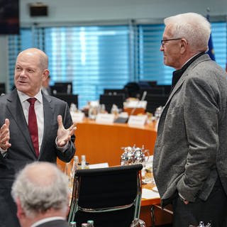 Söder, Scholz und Kretschmann beraten sich am Rande des Bund-Länder-Treffens