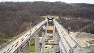 Die neu gebaute Filstalbrücke der Bahnstrecke Wendlingen-Ulm, die im Rahmen des milliardenschweren Bahnprojekts Stuttgart 21 gebaut wurde. Die Bahn-Neubaustrecke Wendlingen-Ulm geht am nächsten Wochenende in Betrieb.