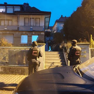 Ein Schwerpunkt des bundesweiten Großeinsatzes gegen Reichsbürger und Querdenker ist Baden-Württemberg. Auch in Horb am Neckar im Landkreis Freudenstadt findet eine Hausdurchsuchung statt.