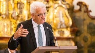 Ministerpräsident Kretschmann (Grüne) zum 150. jubiläum der alt-katholischen Gemeinde Konstanz in der Christuskirche. (Archivbild)