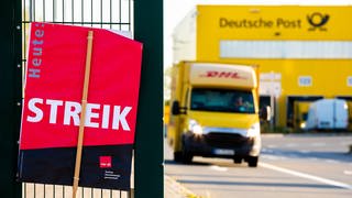 Die Gewerkschaft ver.di hat die Beschäftigten der Deutschen Post zu Warnstreiks aufgerufen. (Archivbild)