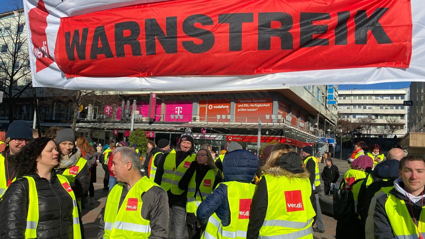 BW: Streikaufruf Im öffentlichen Dienst Auch Am Dienstag - SWR Aktuell