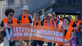 Die Gruppe "Letzte Generation" bei einer Protestaktion in Mannheim