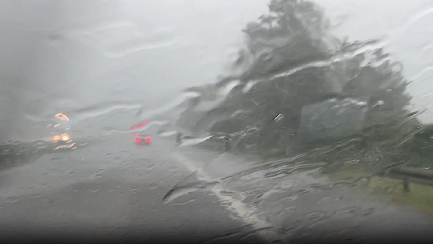 Starkregen und Böen: In Teilen von BW besteht Unwettergefahr