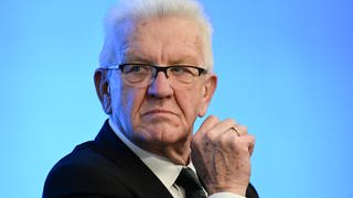 Winfried Kretschmann (Bündnis 90Die Grünen), Ministerpräsident von Baden-Württemberg, nimmt im Landtag an einer Landespressekonferenz teil.