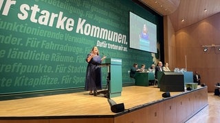 Die Grünen-Bundesvorsitzende Ricarda Lang spricht beim Landesparteitag in Weingarten (Kreis Ravensburg).