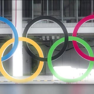 Die Olympischen Ringe in Nahaufnahme