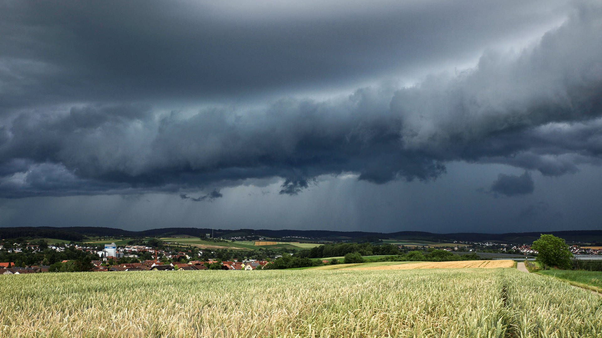 Unwetter und Starkregen über Baden-Württemberg: Kleinere Überschwemmungen möglich