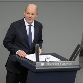 Bundeskanzler Olaf Scholz (SPD) hat die Vertrauensfrage im Bundestag verloren.