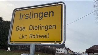 Das Ortsschild von Irslingen, einem Ortsteil von Dietingen