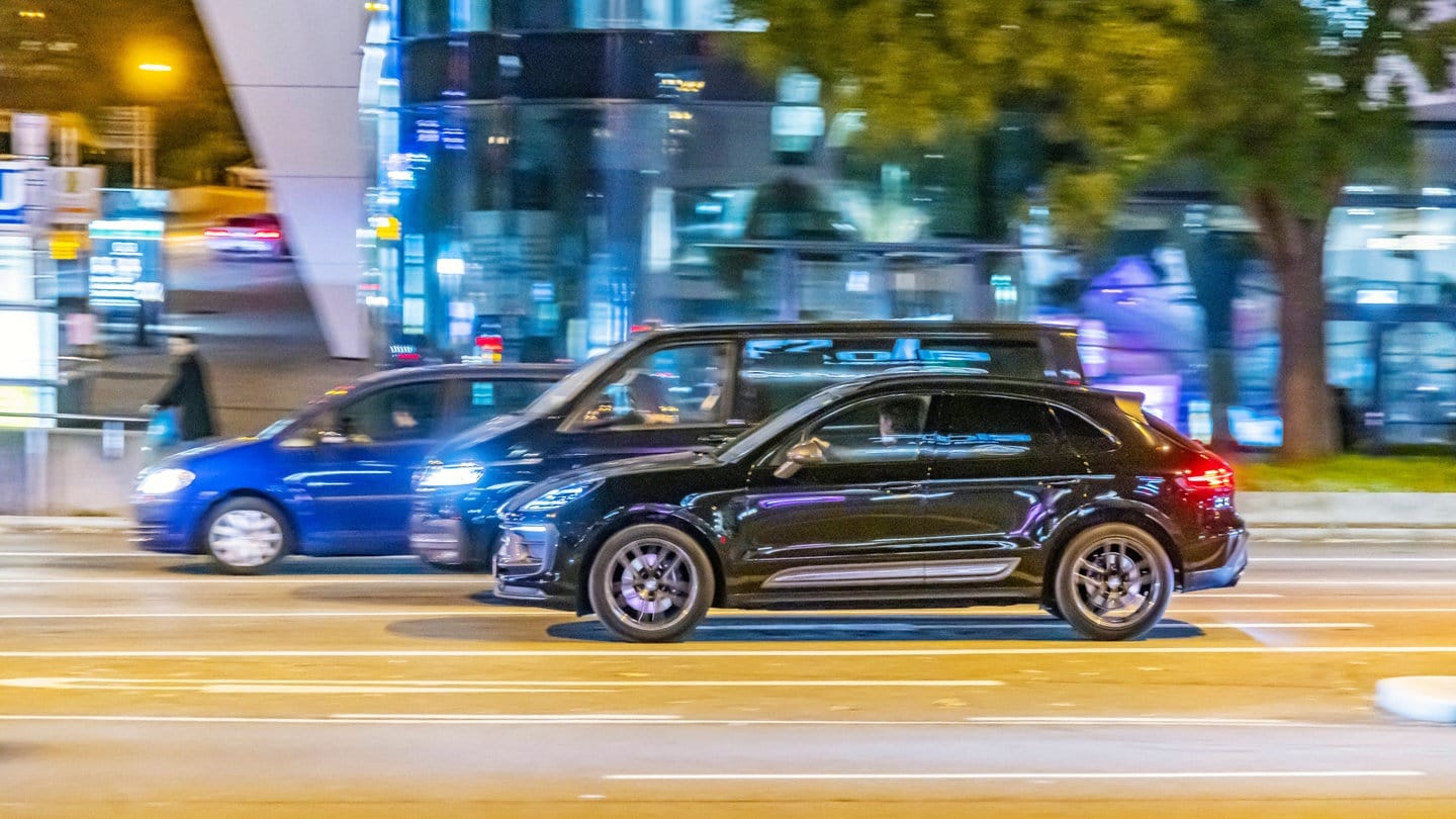 Autos in der Innenstadt von Stuttgart