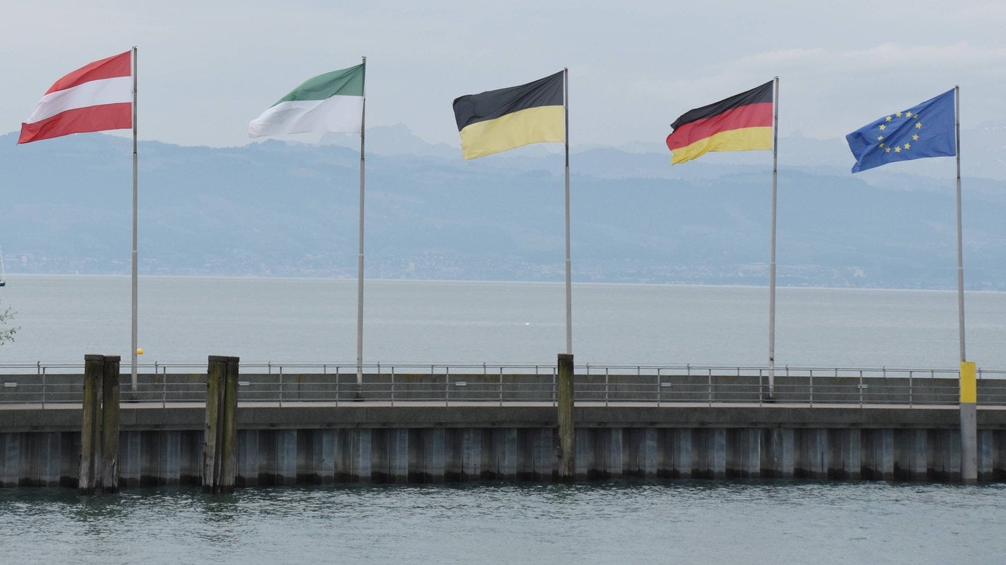 Länderfahnen am Bodensee.