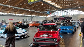 Autos auf der Tuning World