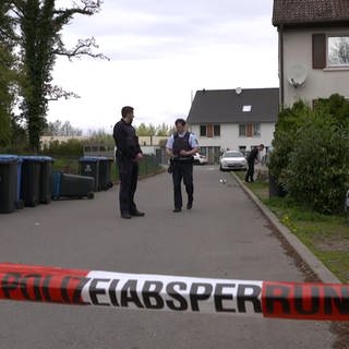 In Oberuhldingen (Bodenseekreis) hat ein Mann einen Polizeieinsatz ausgelöst, dabei machten die Beamten von ihrer Schusswaffe Gebrauch.