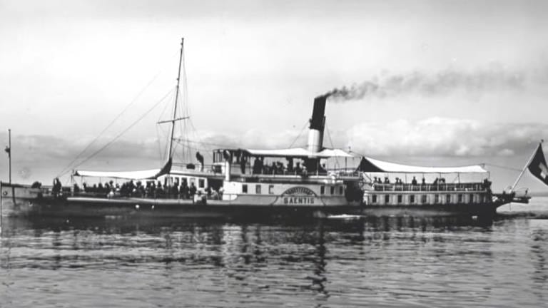 Das historische Dampfschiff "Säntis" auf dem Bodensee