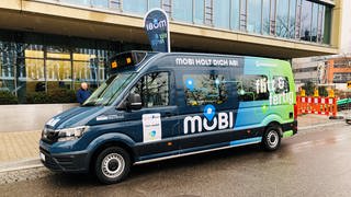 Ein Kleinbus, der in Ravensburg auf Bestellung kommt und mit einer App gebucht werden kann.