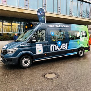 Ein Kleinbus, der in Ravensburg auf Bestellung kommt und mit einer App gebucht werden kann.