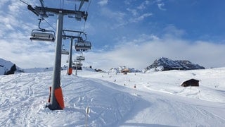 Ein Sklilift in Lech am Arlberg.