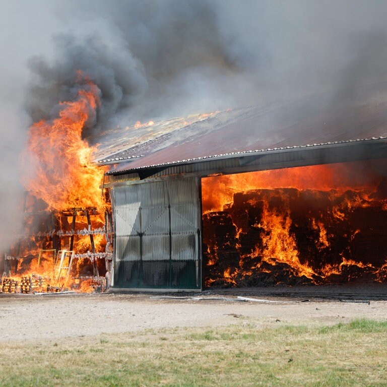 Brand Auf Landwirtschaftlichem Anwesen Bei Kirchdorf An Der Iller - SWR ...