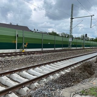 Laute Sirenen wegen Bahnbauarbeiten stören Anwohner, Touristen und Gastgeber rund um Lindau.