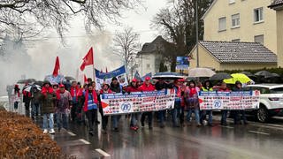Solidaritätsmarsch der Beschäftigten von ZF in Friedrichshafen. 