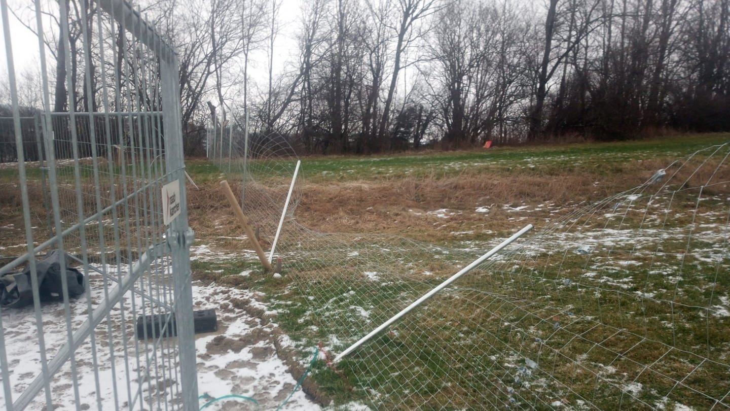 Unbekannte zerschneiden regelmäßig Zäune auf dem Gelände der Landesgartenschau in Wangen im Allgäu.