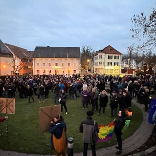 Mahnwache für Demokratie nach der Ausschreitungen am Aschermittwoch in Biberach.
