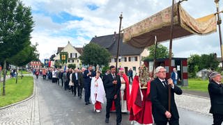 Insel Reichenau feiert höchsten Inselfeiertag: Das Heilig-Blut-Fest mit feierlichem Gottesdienst und Prozession