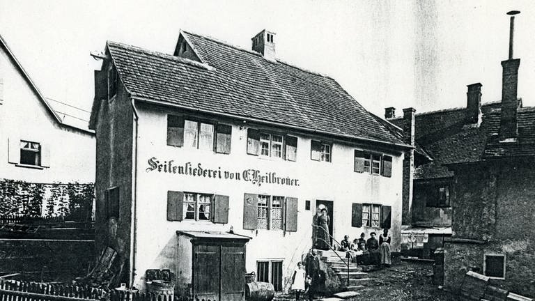 Historische Aufnahme: Die Seifensiederei der Familie Heilbronner. Quelle: Dr. Bronner's.