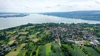 Luftaufnahme von der Halbinsel Höri mit der Gemeinde Gaienhofen