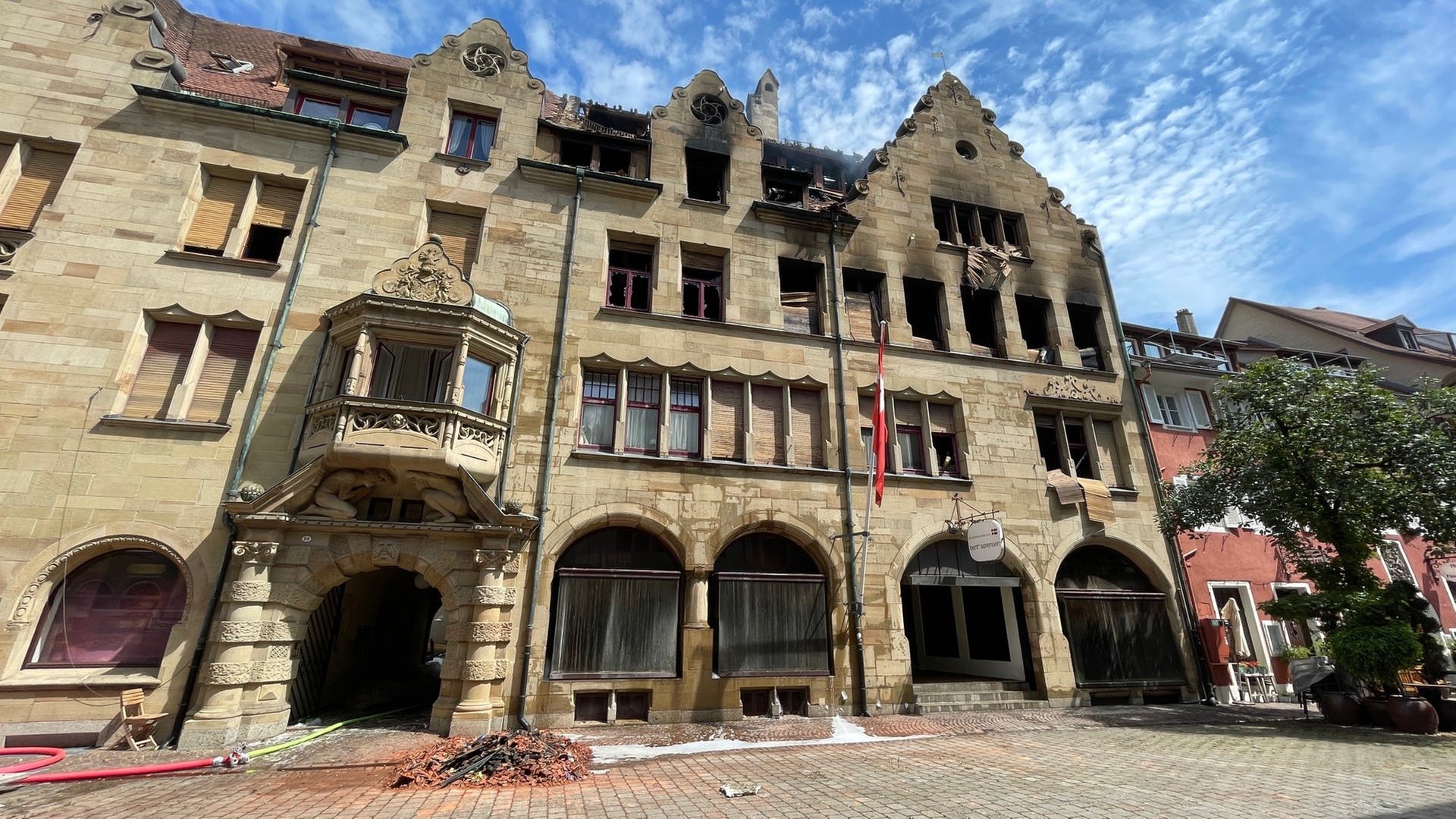 Nach Brand in Konstanzer Altstadt: Erste Gebäudeteile werden abgetragen