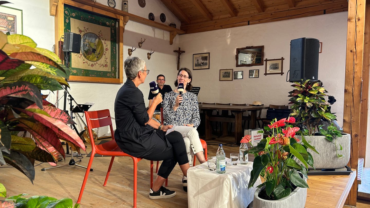 Bettina Gräfin Bernadotte, Chefin der Blumeninsel Mainau, zu Gast beim Talk im Grünen.